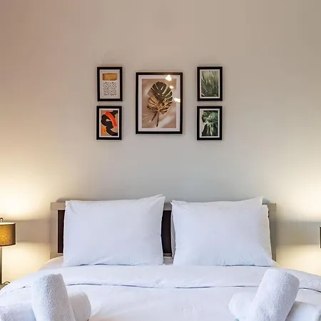 Comfy Flat Apartment